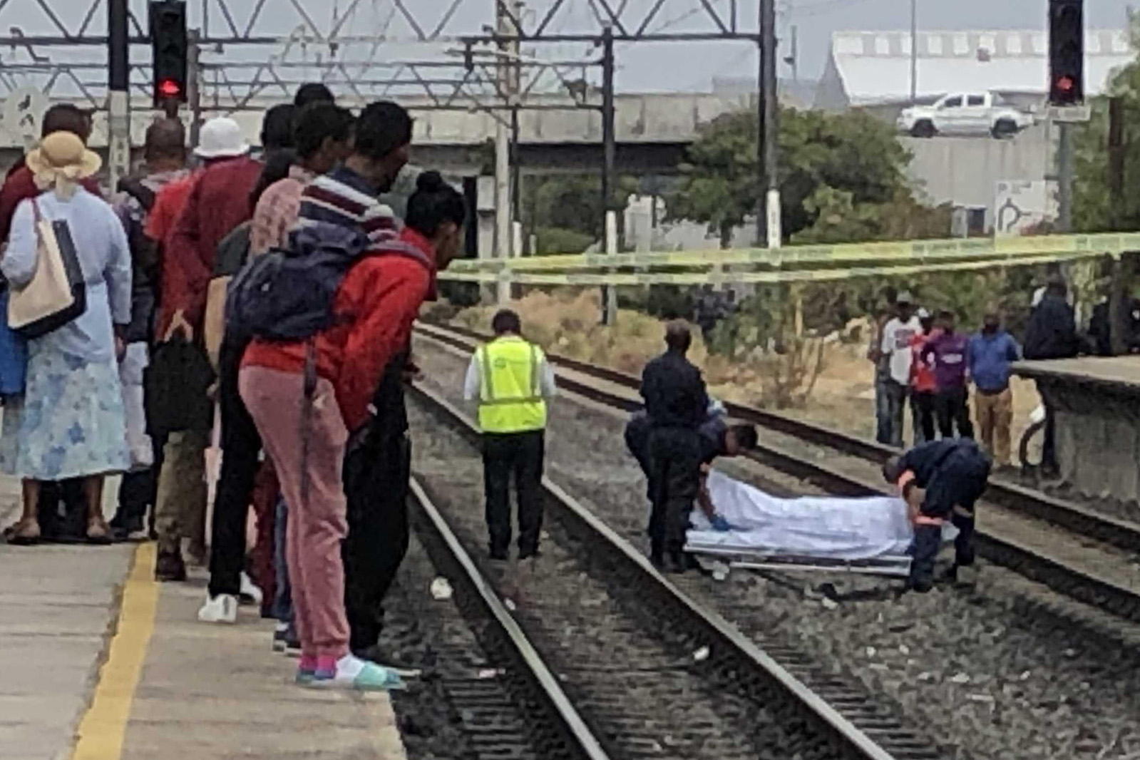 Dead man found on railway tracks | GroundUp